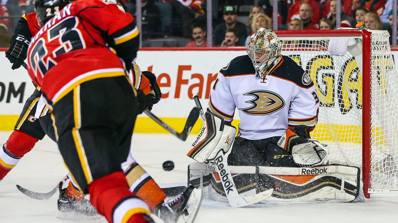 Monahan lifts Flames past Ducks in shootout